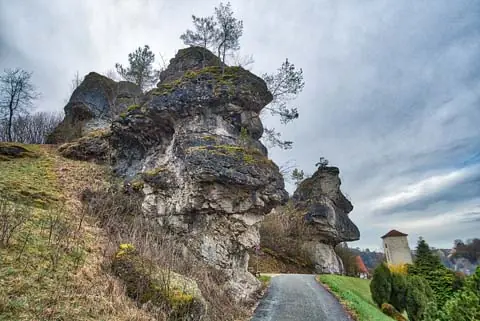 Felsformation aus dem oberen Jura in Krögelstein