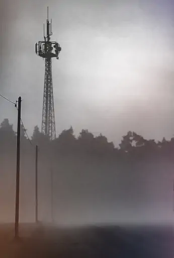 Funkturm Im Nebel