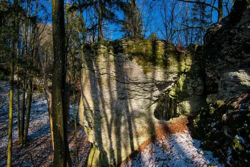 Der Weg Fuehrt Durch Das Felsentor Reuth Bei Kasendorf