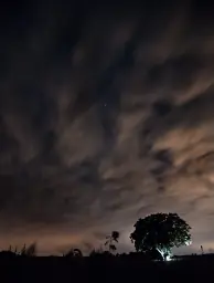 Nachts Wolken am Goerauer Anger