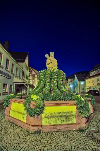 Ostrbrunnen Kasendorf Nachts