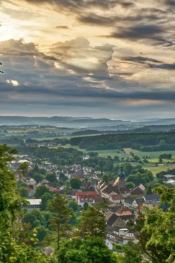 Blick Auf Das Morgendliche Kasendorf Vom Sonnentempel Aus